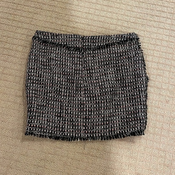 bebe Black and White Tweed Mini Skirt - Picture 3 of 4